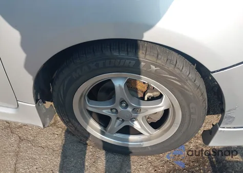 2009 Toyota Corolla S from USA, damaged, VIN 1NXBU40EX9Z024565